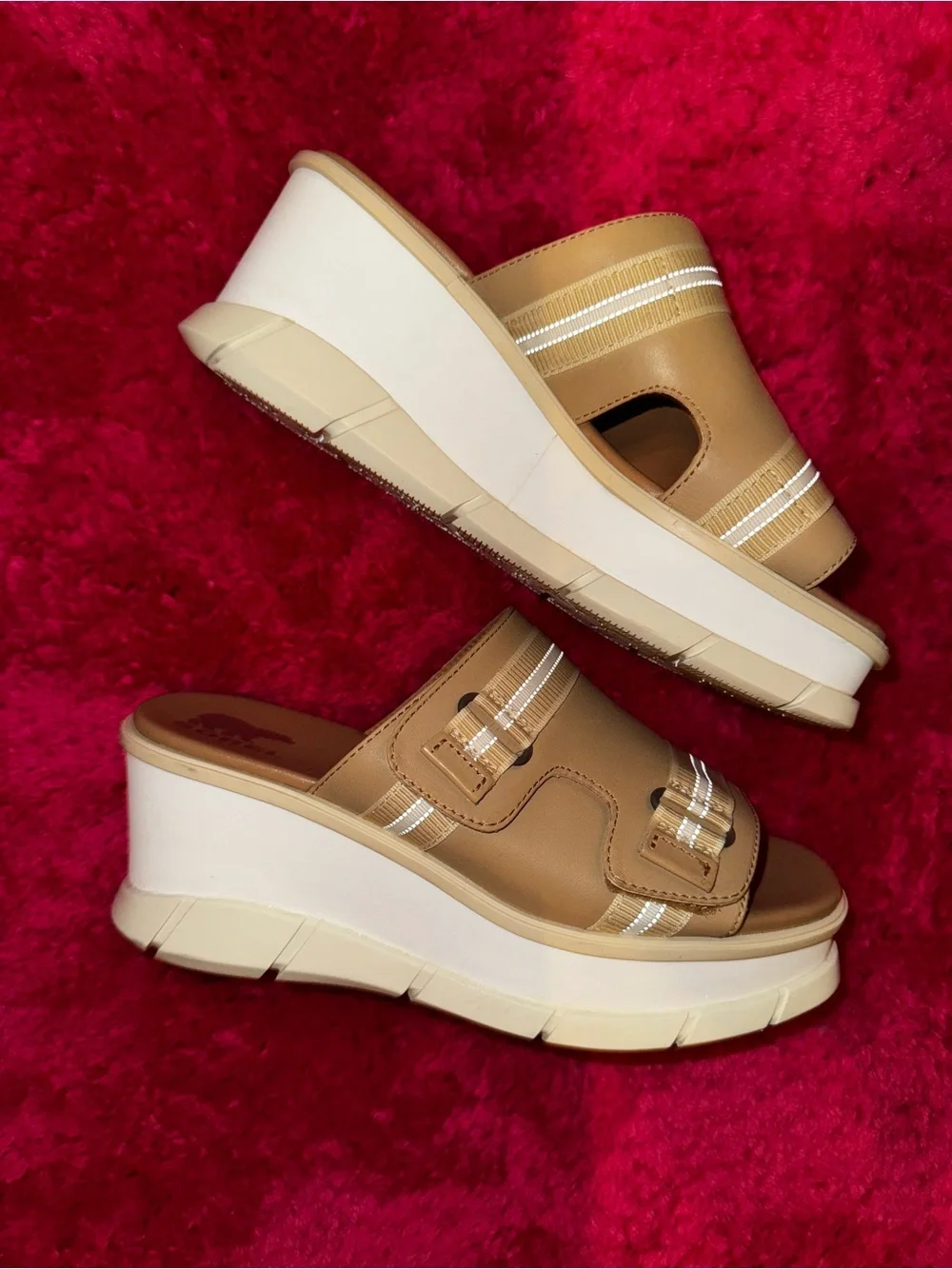 SOREL Joanie lll Wedge Slide size  8.5 Excellent Pre-Owned Condition GORGEOUS!